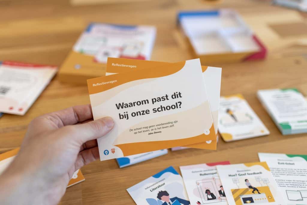 CurriculumKit-sessie met kaarten en ontwerpkeuzes